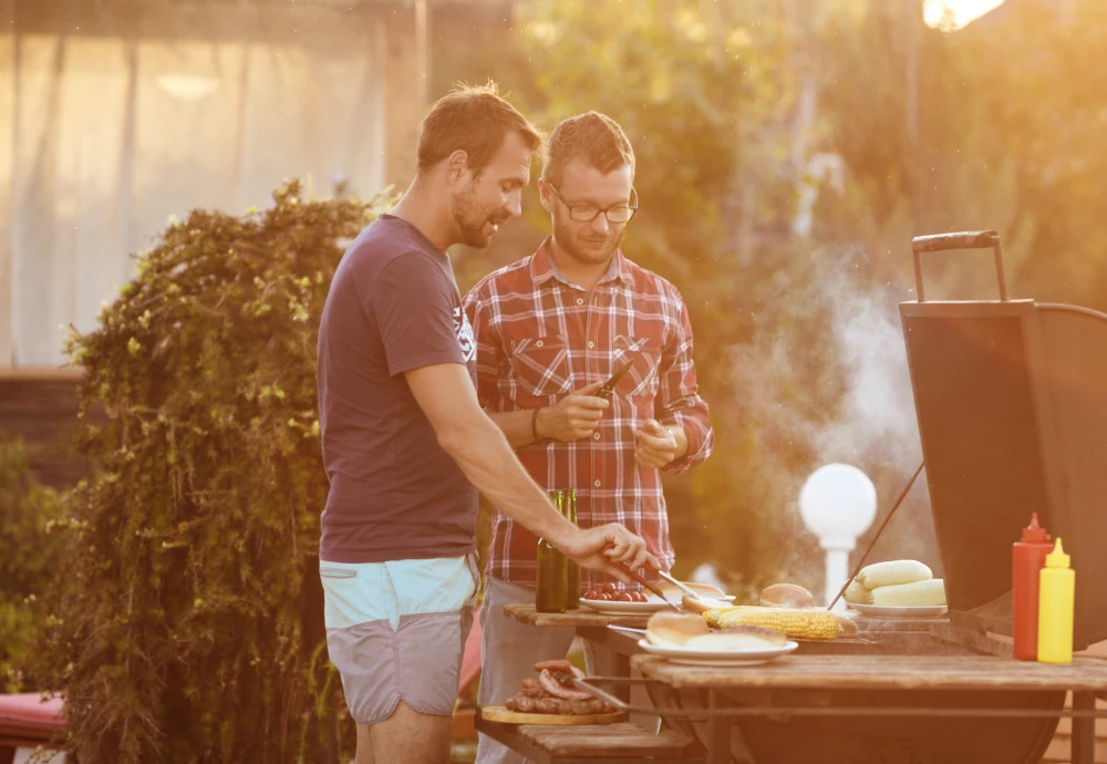 combination charcoal grill and smoker